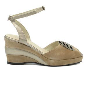 Remix Vintage Shoes Fanfare wedges Size 9 in taupe suede/metallic leather
